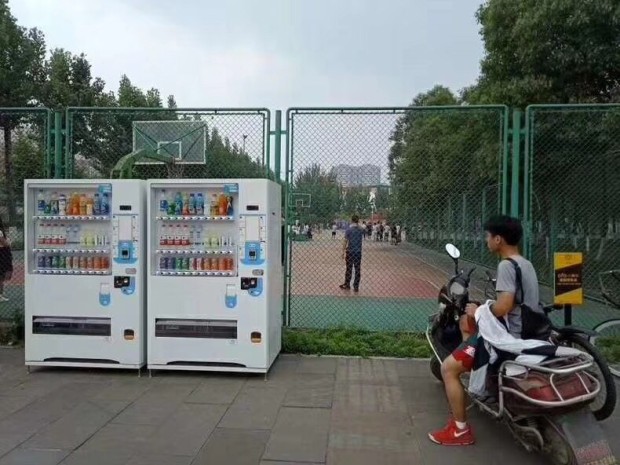 如今自動售貨機的市場現狀如何?(圖1) 如今自動售貨機的市場現狀如何?(圖1)