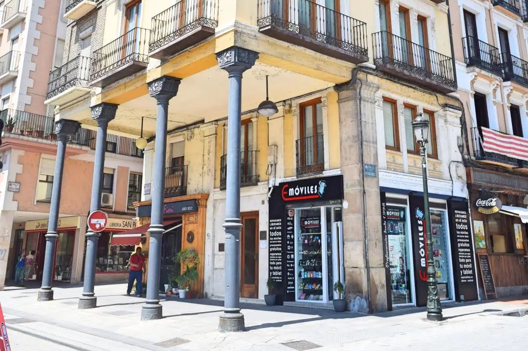 無(wú)接觸經(jīng)濟(jì)如潮涌動(dòng),自動(dòng)售貨機(jī)迎來(lái)高光時(shí)刻(圖1) 1-221216155Z1V9.jpg